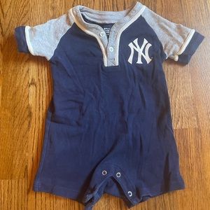 New York Yankees Creeper 12 months.